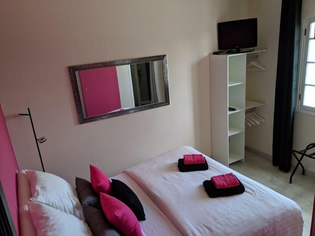 La Tour D'Ugo Hotel Cavanac ภายนอก รูปภาพ